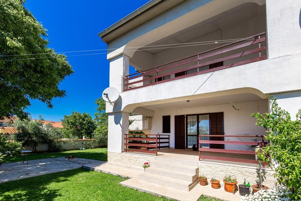 Apartments Milka Medulin Exterior photo